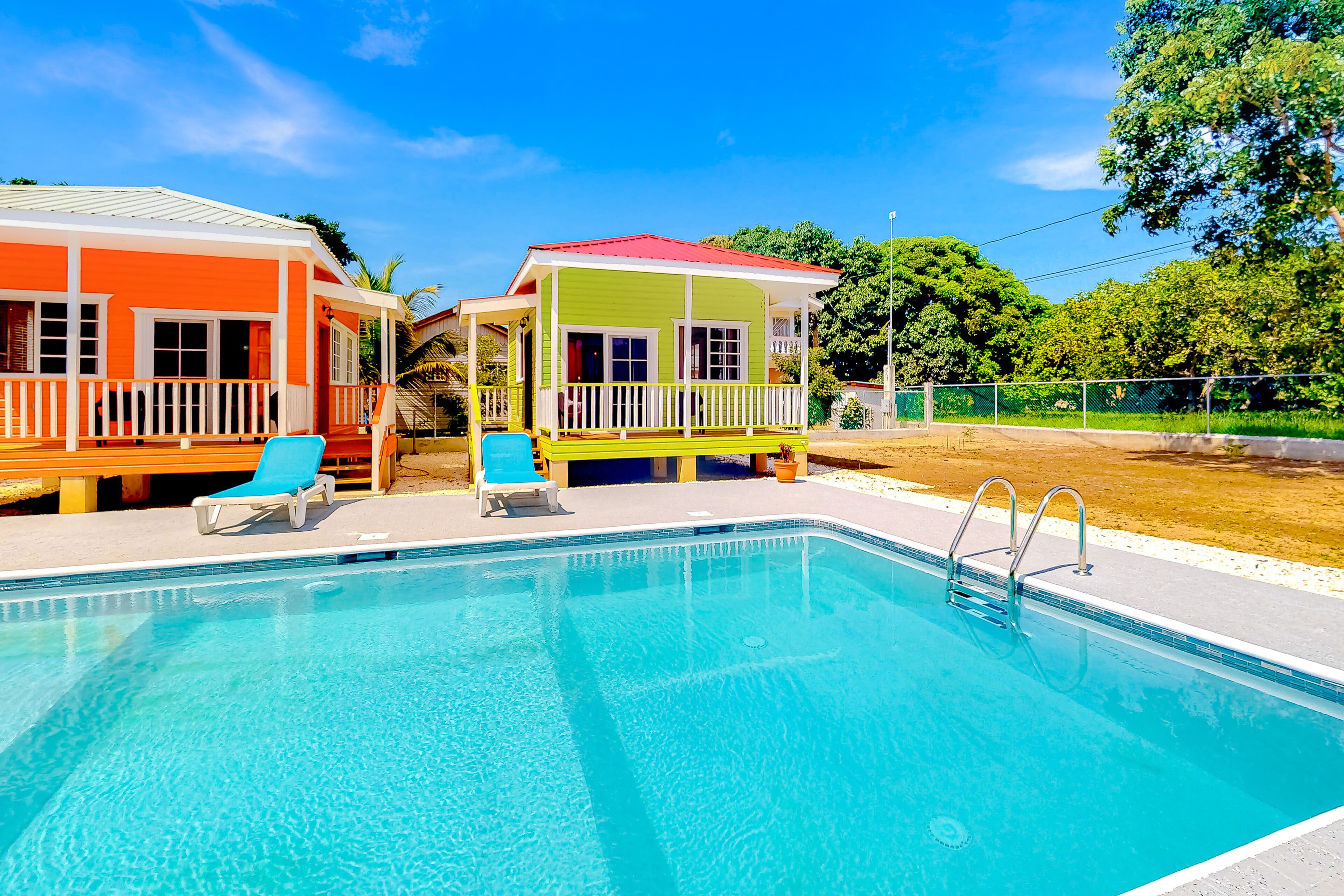Charming Studio Cabana in Gated Community w\/Shared Pool & Tennis Court