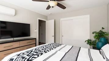 2 bedrooms, desk, iron/ironing board, free WiFi