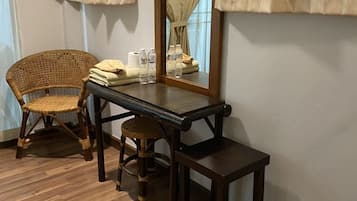 Air-Con Superior Twin room (Limited view of Balcony) | 客房設施服務