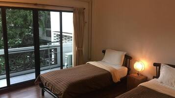 Air-Con Superior Twin room | Blackout drapes, free WiFi, bed sheets