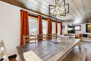 تناول الطعام