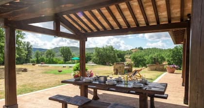 Casale Poggio Lupinaio by Interhome