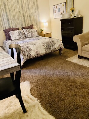 1 bedroom, desk, free WiFi