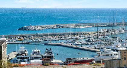 Apartment "Trilocale in villa vista mare Apt 1" with Sea View
