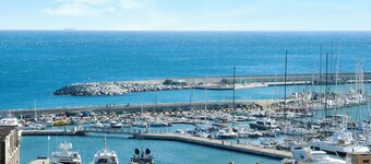 Appartamento per vacanze "Trilocale in villa Apt 5", con vista mare, giardino e terrazza