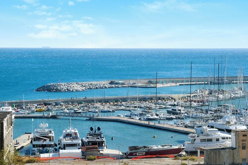 Vacation Apartment Trilocale in villa Apt 5 with Sea View, Garden & Terrace