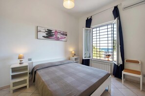 2 Schlafzimmer, Bügeleisen/Bügelbrett, Bettwäsche