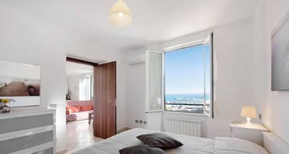 Apartment "Trilocale in Villa Vista Mare Apt 3" with Sea View