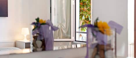 2 bedrooms, iron/ironing board, bed sheets