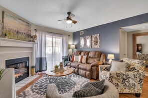 Smart TV, fireplace, DVD player, books