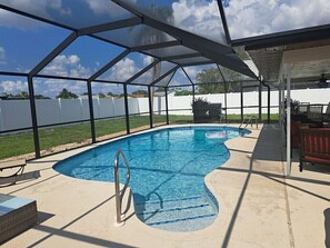 A heated pool - Under The Sea Cape Coral Pool Home Sleeps 6 (Cape Coral)