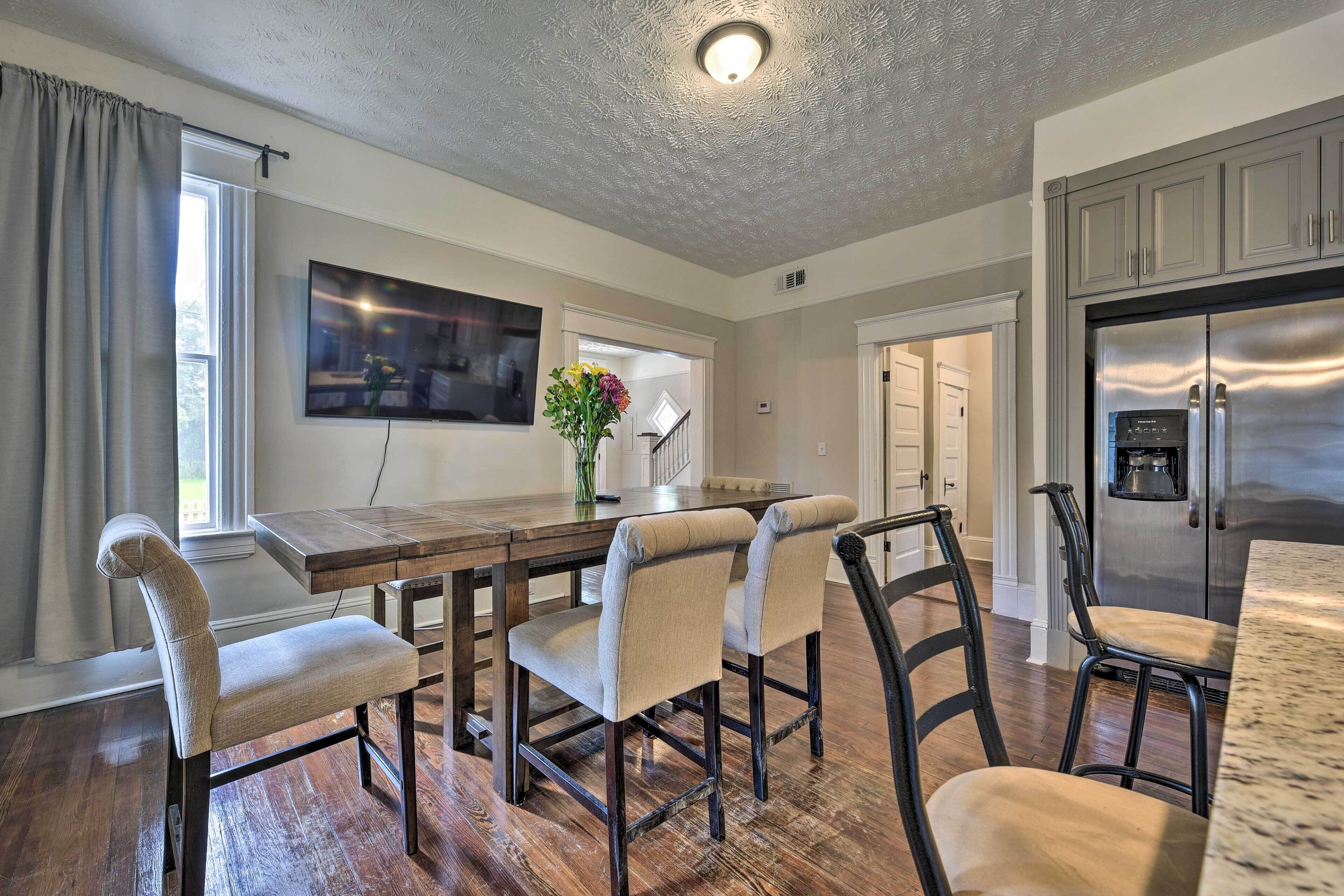 Beautiful Jacksonville Home < 2 Mi to Downtown!