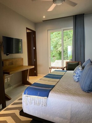 3 bedrooms, in-room safe, desk, iron/ironing board