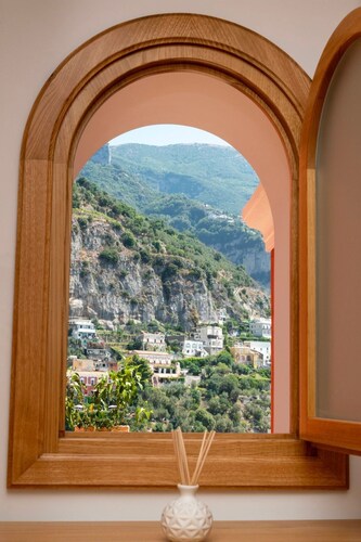 Private house with amazing view. 