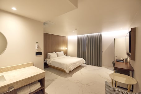 Deluxe Double Room. Bonathree Hotel