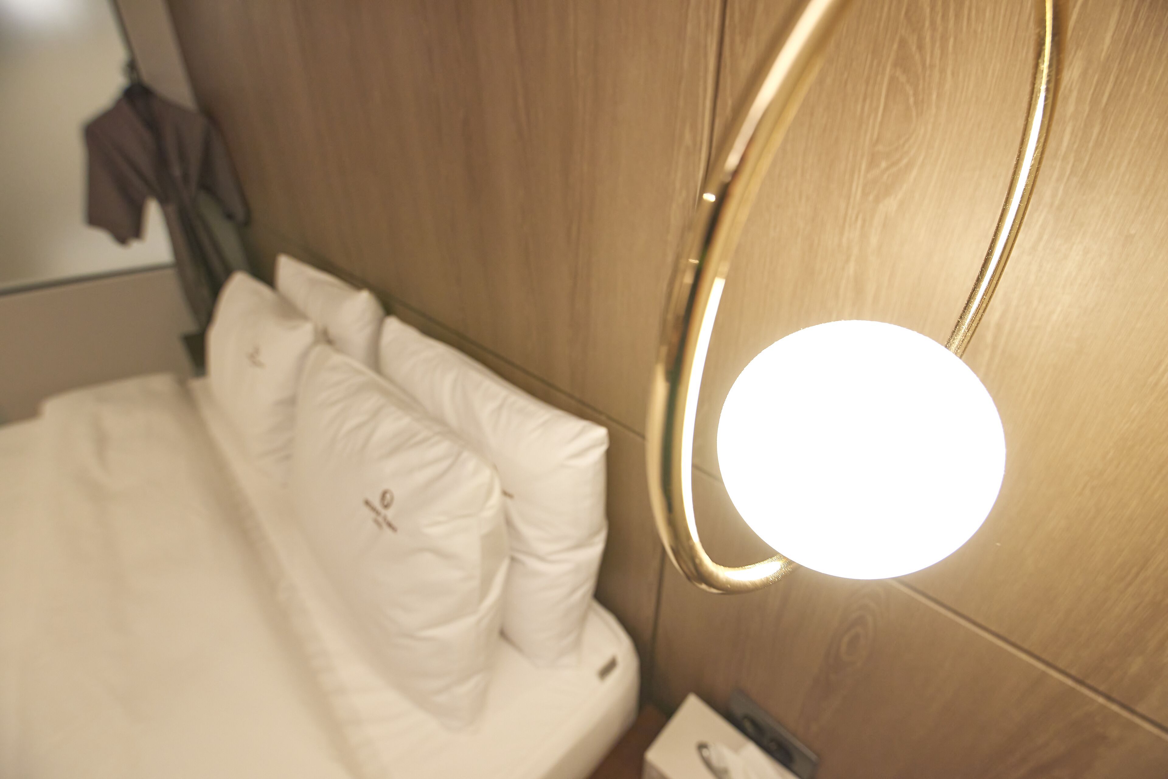 deluxe double room | individually decorated, individually furnished, desk, laptop workspace