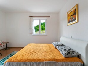 4 bedrooms, WiFi - Home Near Red Lake in Ricice (Imotski - Ričice)