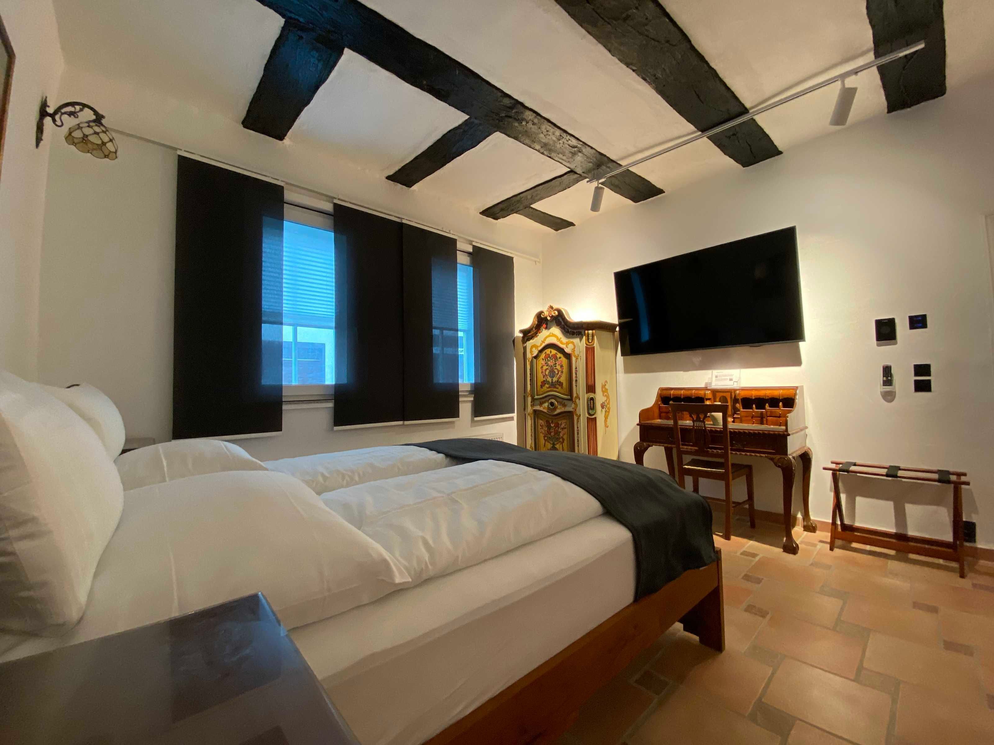 1 Schlafzimmer, Schreibtisch, WLAN, Bettwäsche