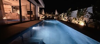 Lora Pearl Luxury Villa By Louis Hotels