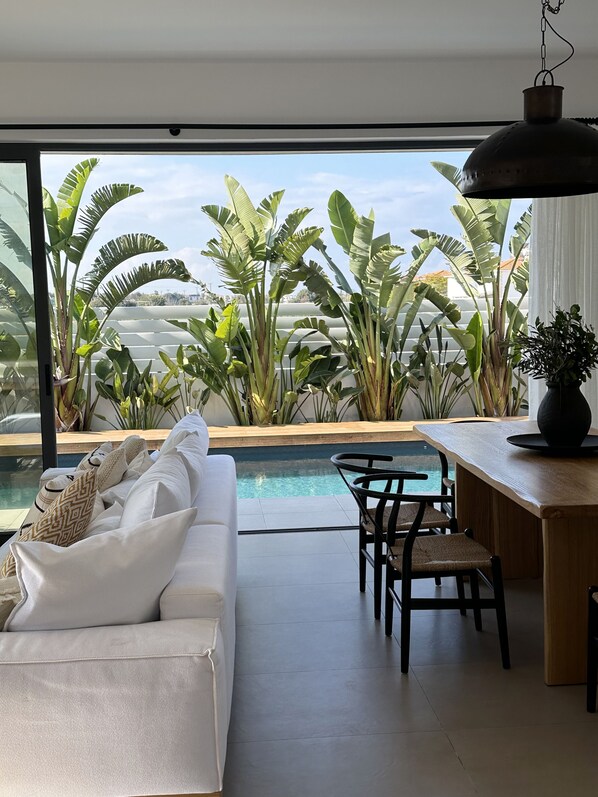 Living area - Lora Pearl Luxury Villa By Louis Hotels (Paralimni)