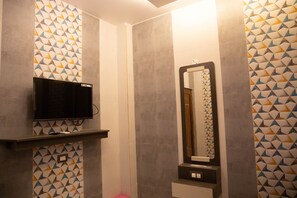 Individually furnished, free WiFi, bed sheets - Hotel Ganesh Palace (Rameshwaram)