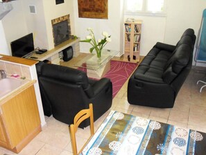 TV, DVD player, books