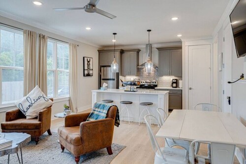 Gated Home close to Downtown Nashville and airport