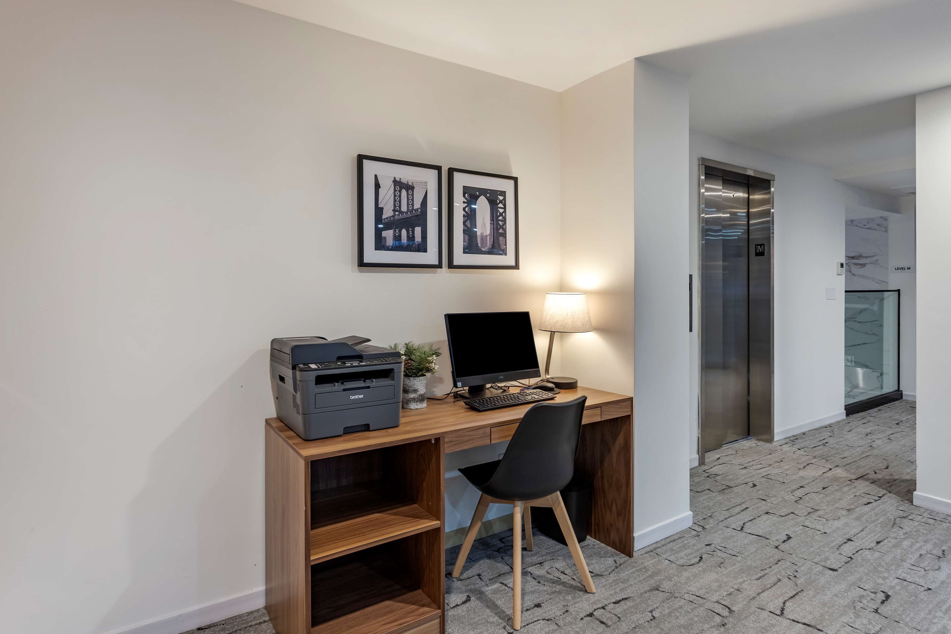 Photo - Best Western Plus Soho Hotel