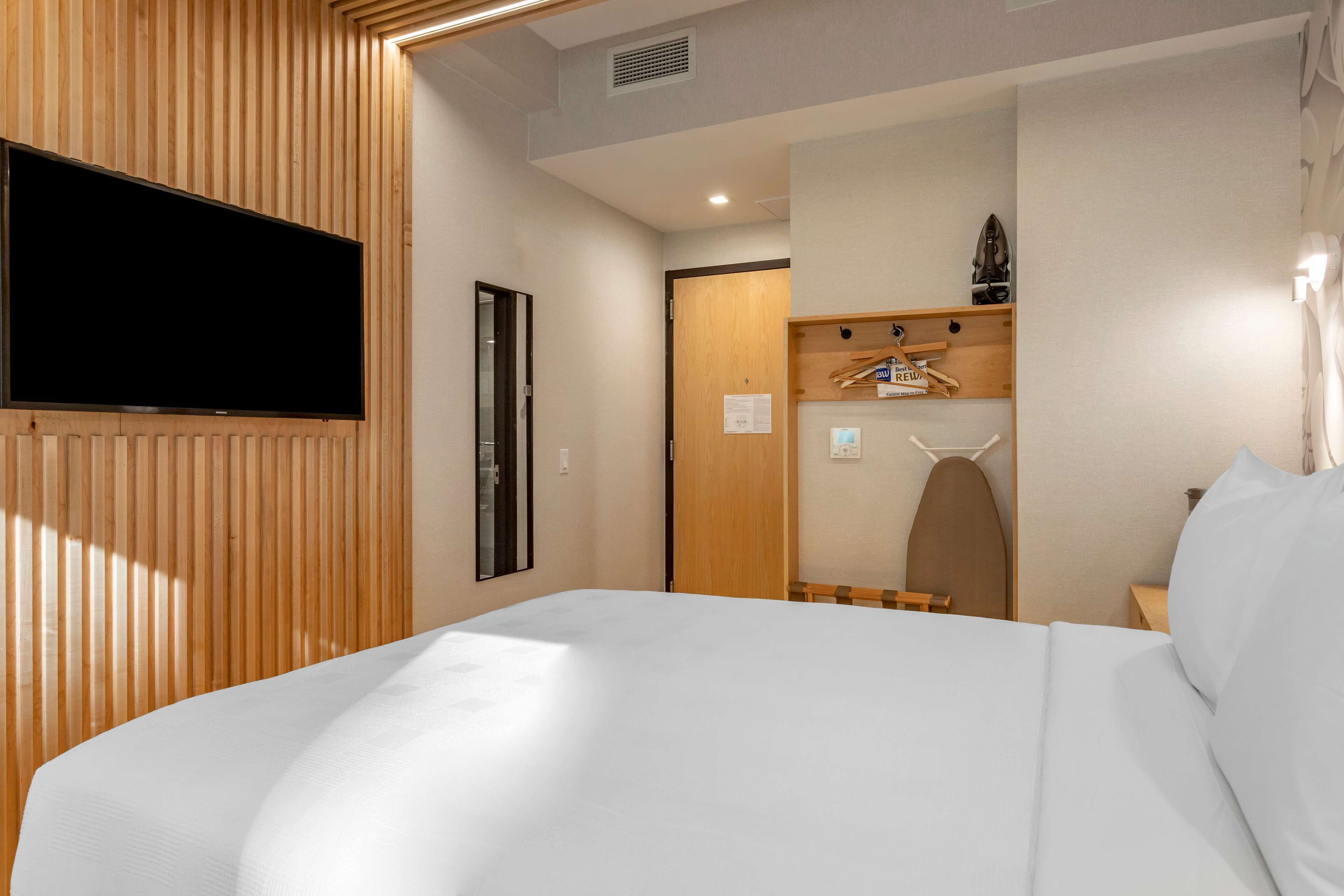 Photo - Best Western Plus Soho Hotel