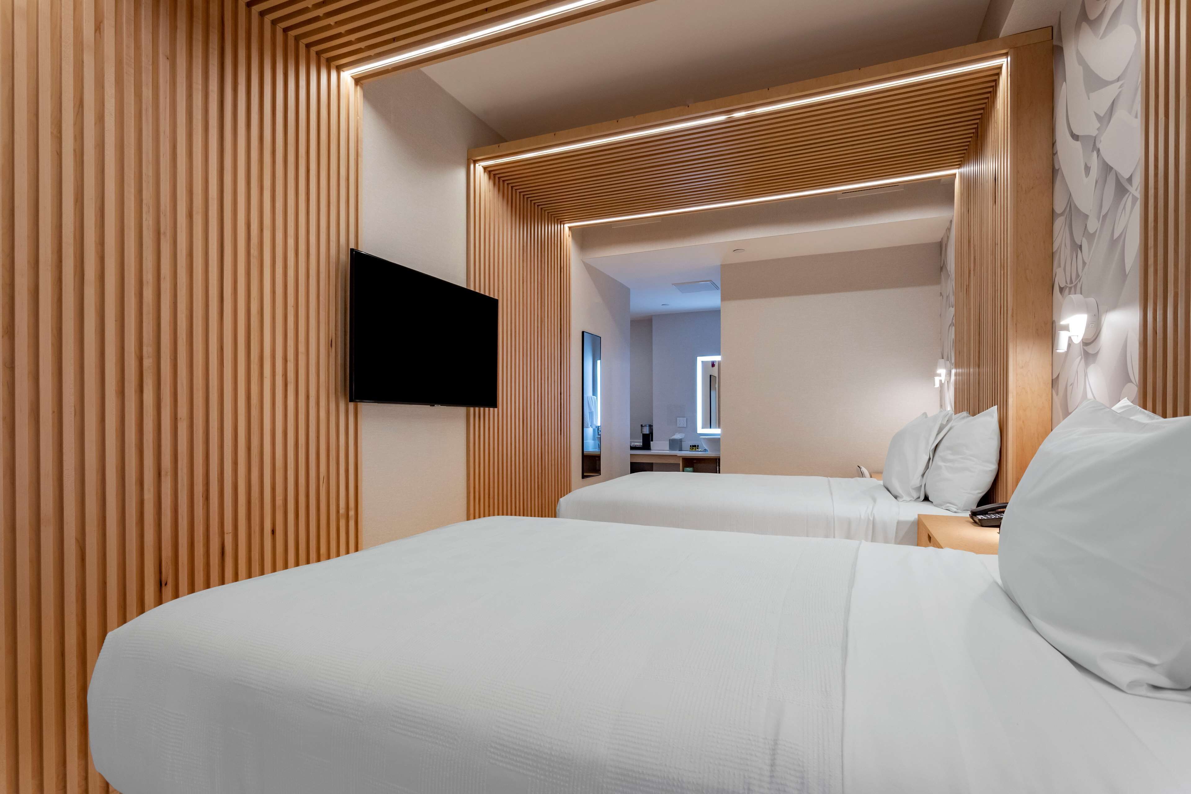 Photo - Best Western Plus Soho Hotel