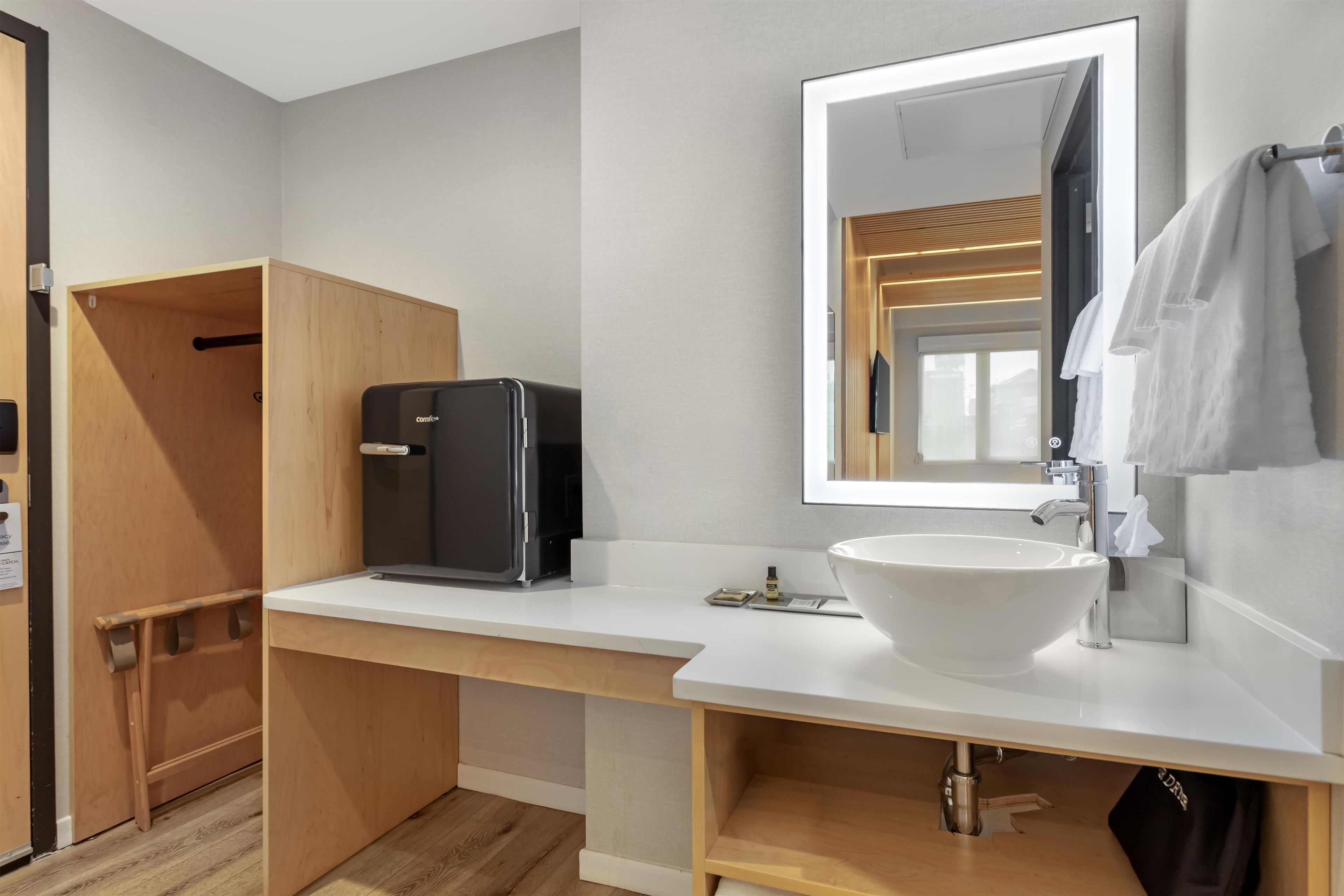 Photo - Best Western Plus Soho Hotel