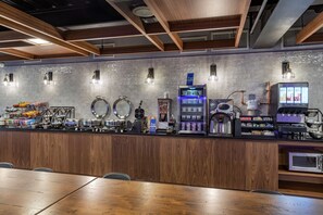 Free daily continental breakfast