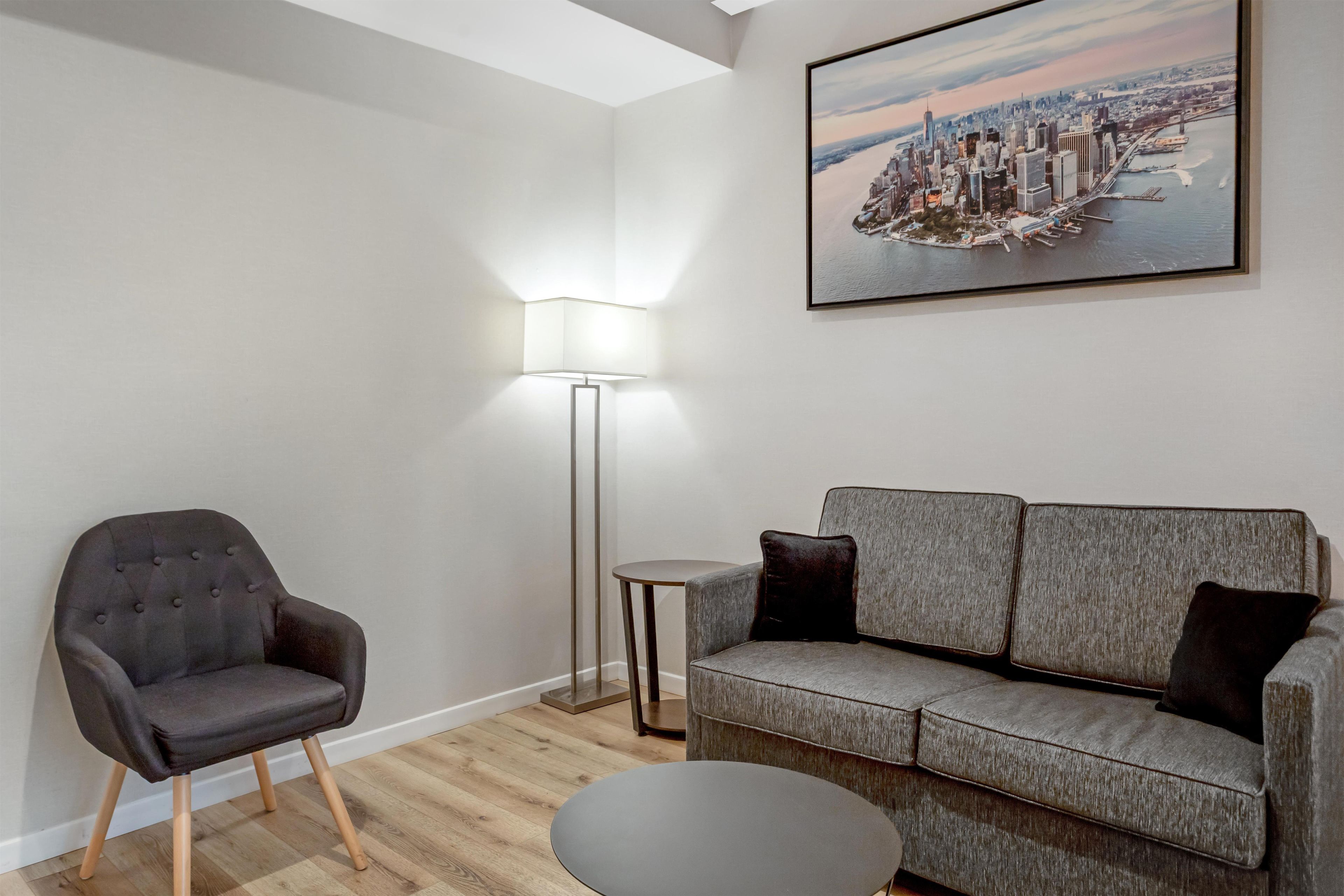 Photo - Best Western Plus Soho Hotel