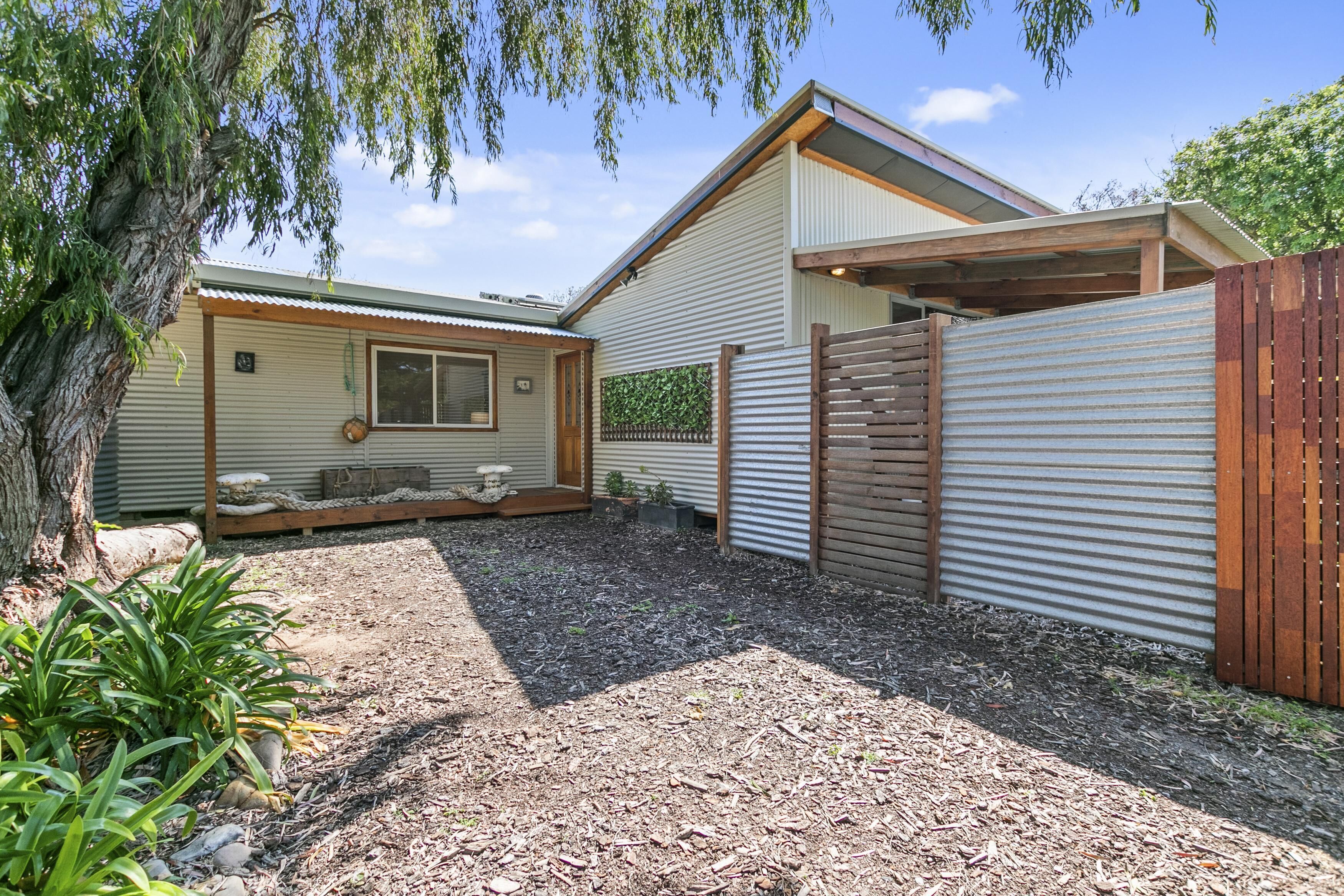 Coral Haven ~ Aldinga Beach - A little oasis ~ beautifully renovated mid-century beach shack — image 4