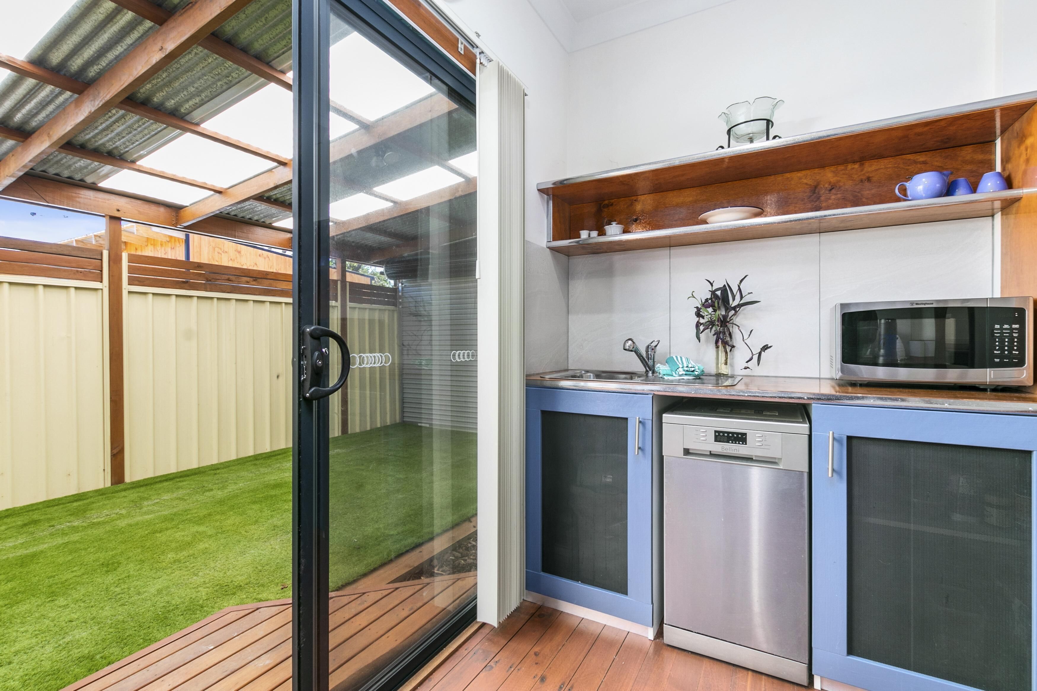 Coral Haven ~ Aldinga Beach - A little oasis ~ beautifully renovated mid-century beach shack — image 5