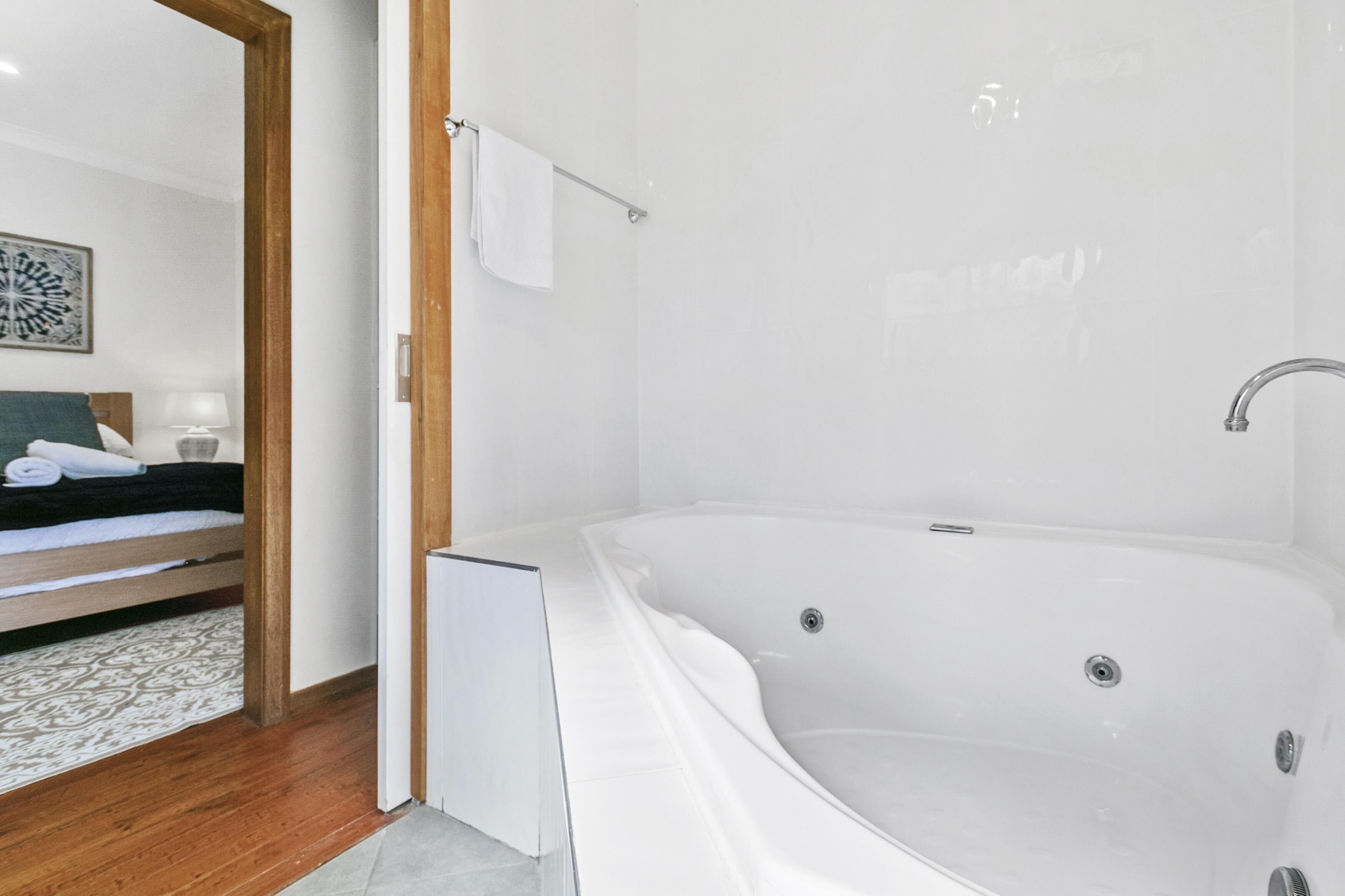 Coral Haven ~ Aldinga Beach - A little oasis ~ beautifully renovated mid-century beach shack — image 17