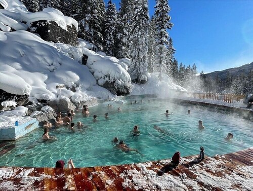 Cedar Creek Chalet ⁓ Snowmobilers Dream ⁓ Hot tub ~ Great Views