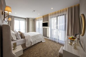 Design Double or Twin Room | Egyptian cotton sheets, premium bedding, minibar, in-room safe - Mr Beyaz Butik Hotel (Istanbul)