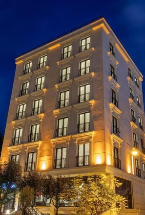 Exterior - Mr Beyaz Butik Hotel (Istanbul)