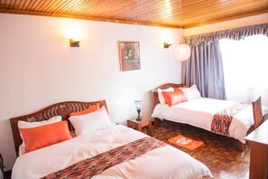 4 camere, una scrivania, ferro/asse da stiro, Wi-Fi gratuito