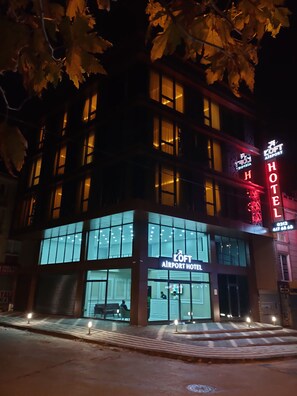 Front of property - Loft Airport Hotel (Arnavutköy)