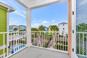 Property grounds - Peachy Dream Cottage with Private Pool near Disney and Margaritaville Resort. (Kissimmee)