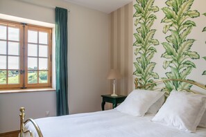 6 Schlafzimmer, Bügeleisen/Bügelbrett, Bettwäsche