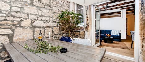 Deluxe appartement, 1 slaapkamer, patio, op benedenverdieping | Terras