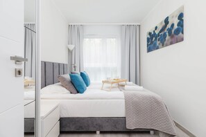 2 bedrooms, iron/ironing board, WiFi, bed sheets