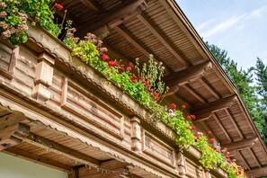 Exterior detail - Apartment "Im Haus Stöckl" with Mountain View, Garden, Terrace & Wi-Fi (Angerberg)