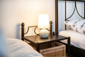 3 chambres, fer et planche à repasser, Wi-Fi gratuit, draps fournis