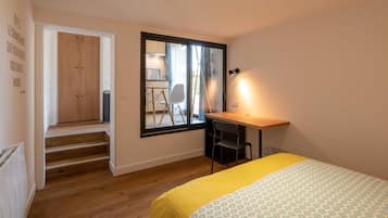 1 chambre, bureau, fer et planche à repasser, Wi-Fi gratuit