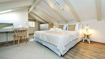 Appartement Ville, 1 chambre, balcon | 1 chambre, coffres-forts dans les chambres, fer et planche à repasser