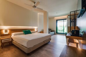 Coffre-fort, bureau, espace de travail pour ordinateurs portables